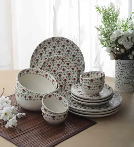 Meadow Fresh (Set of 14) Multicolor Stoneware Dinnerware Set